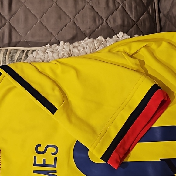 Soccer Fan Columbia Jersey - Picture 14 of 15